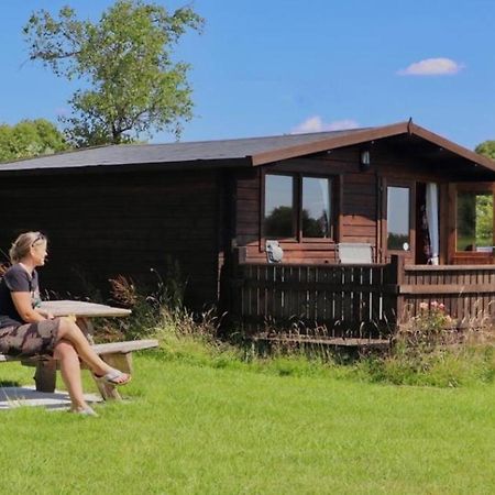 Country Bumpkin - Romantic Couples Stay In Oakhill Cabin Bagian luar foto