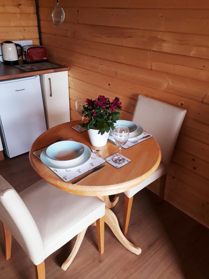 Country Bumpkin - Romantic Couples Stay In Oakhill Cabin Bagian luar foto