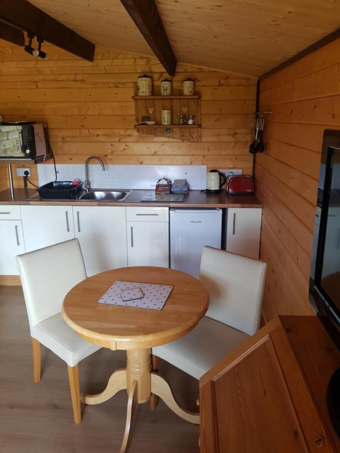 Country Bumpkin - Romantic Couples Stay In Oakhill Cabin Bagian luar foto