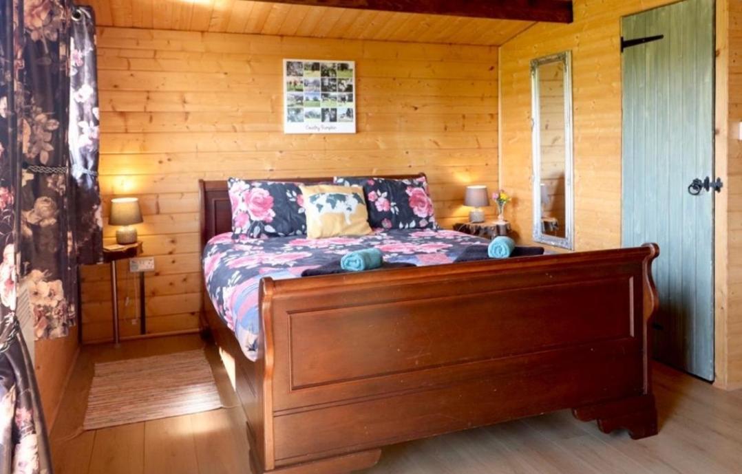 Country Bumpkin - Romantic Couples Stay In Oakhill Cabin Bagian luar foto