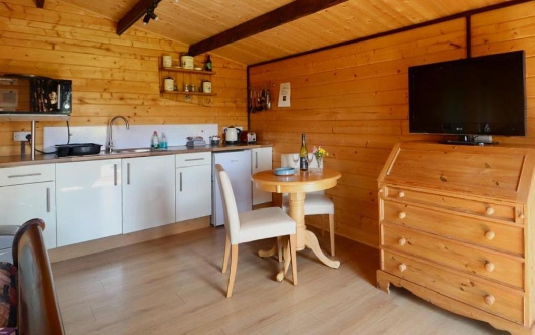 Country Bumpkin - Romantic Couples Stay In Oakhill Cabin Bagian luar foto